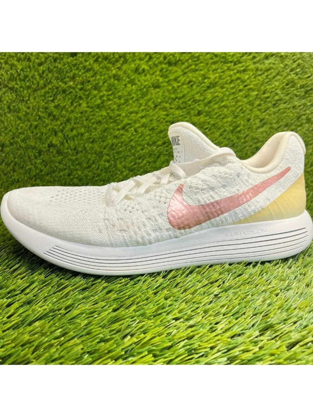Nike LunarEpic Low Flyknit 2 X Plore Womens Size 11 White Running Shoes Sneakers